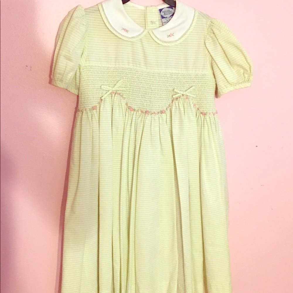 Light green vintage dress for girls